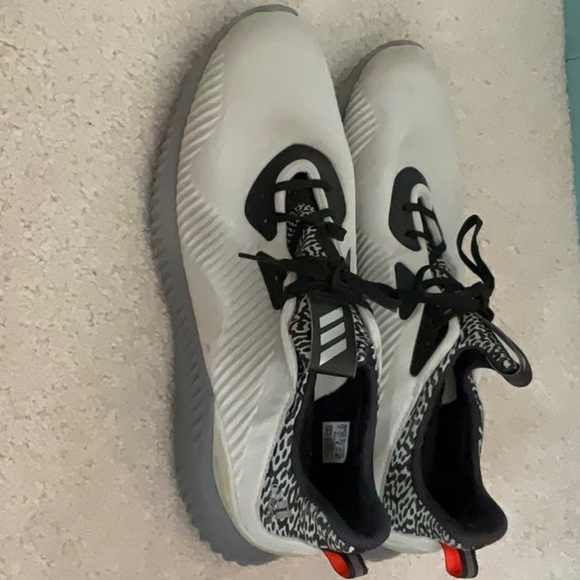 Adidas Alpha Bounce - Picture 2 of 5